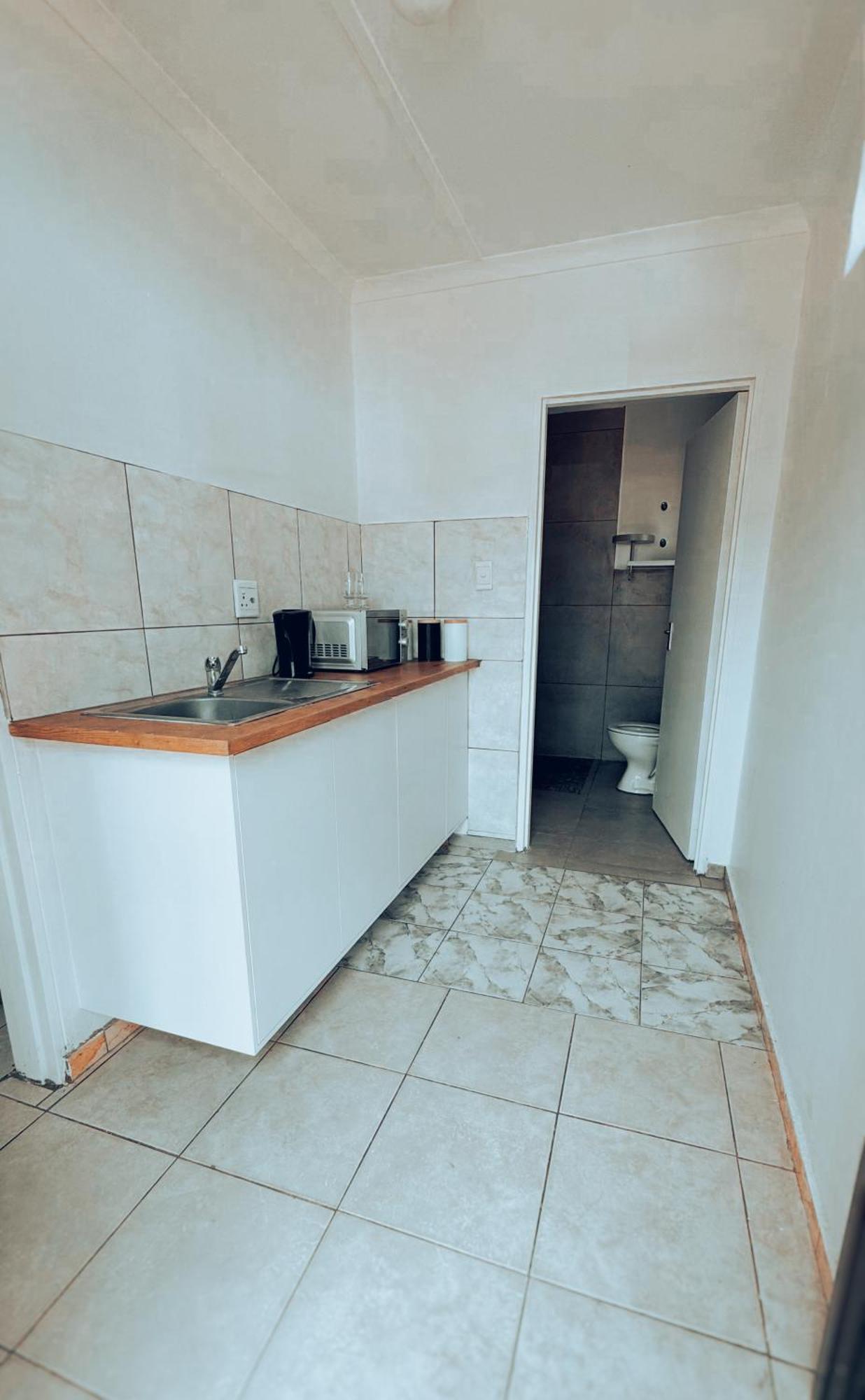Central Nomad Apartment Windhoek Bagian luar foto